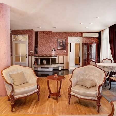 Aristocratic, Elegant, Designer Top Central Apartment Sofia Esterno foto