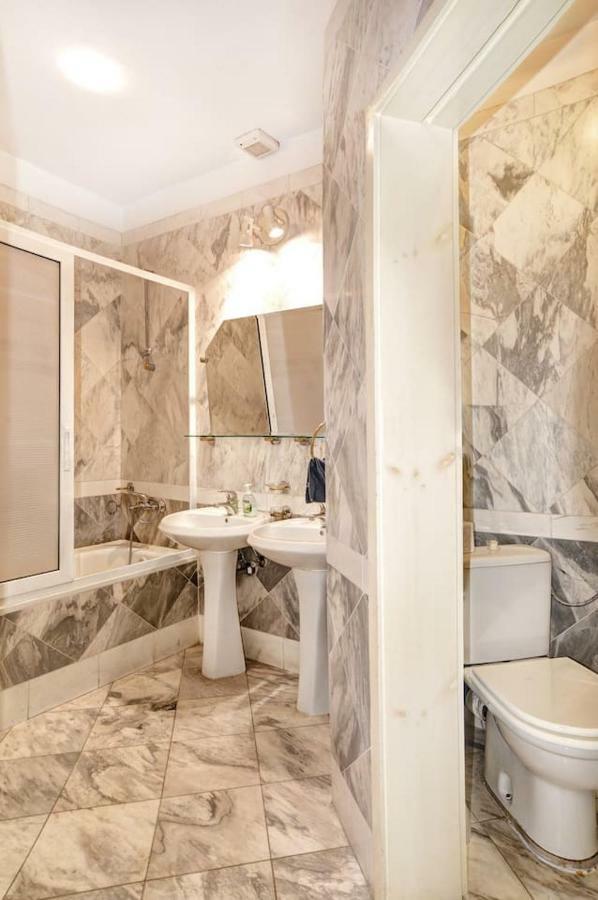Aristocratic, Elegant, Designer Top Central Apartment Sofia Esterno foto