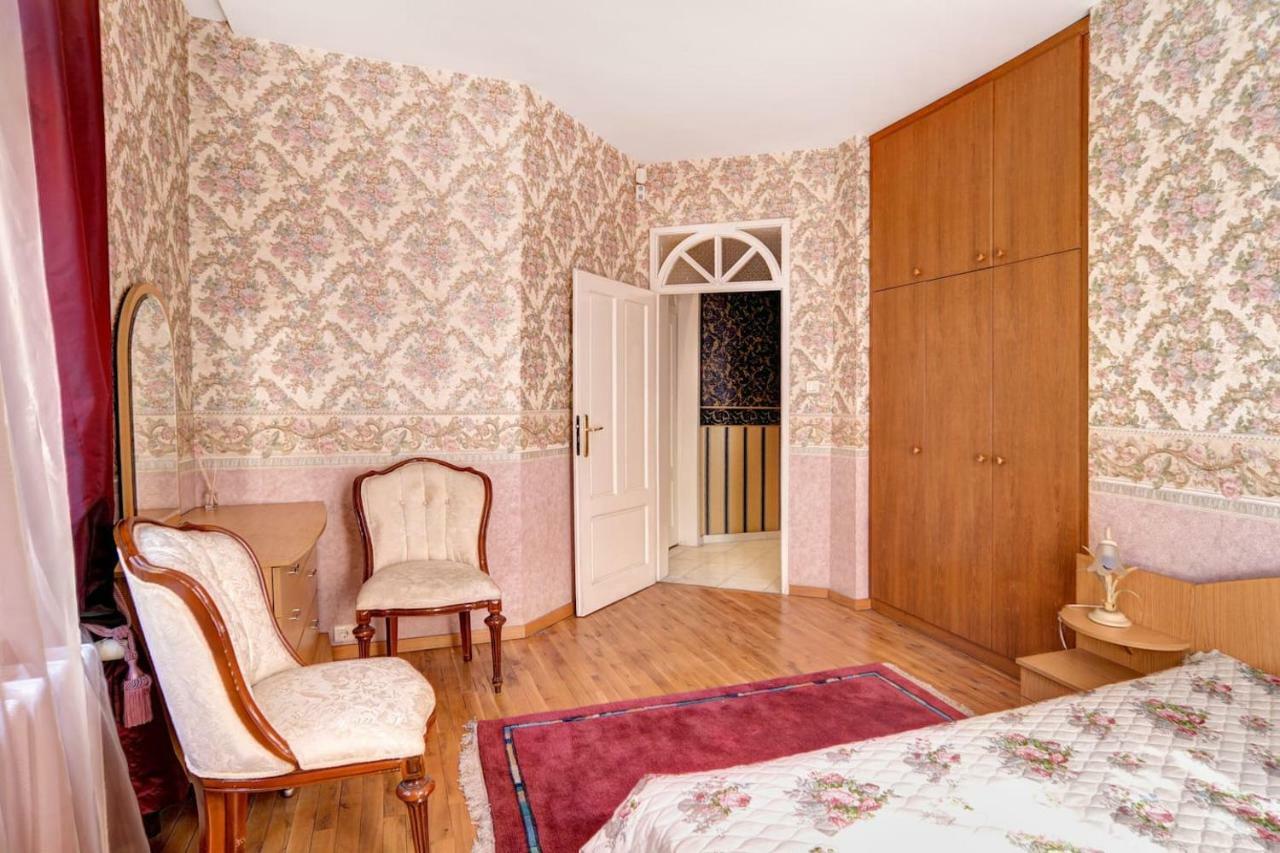 Aristocratic, Elegant, Designer Top Central Apartment Sofia Esterno foto