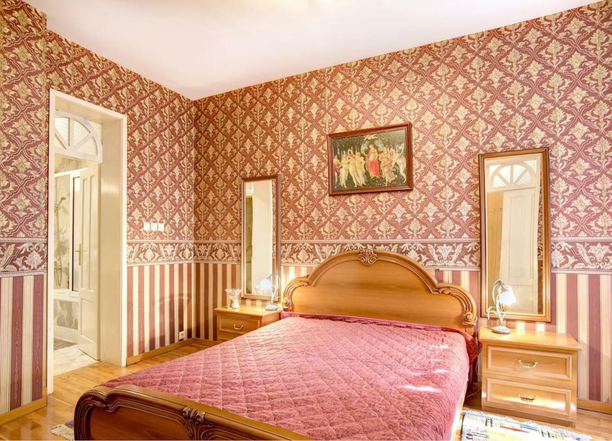 Aristocratic, Elegant, Designer Top Central Apartment Sofia Esterno foto