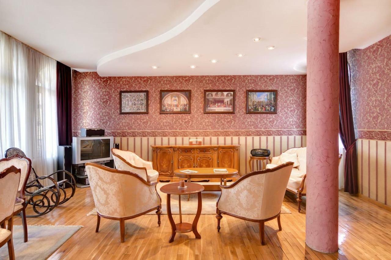Aristocratic, Elegant, Designer Top Central Apartment Sofia Esterno foto
