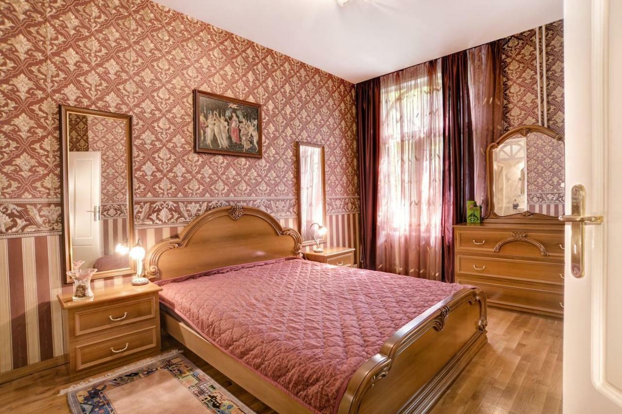Aristocratic, Elegant, Designer Top Central Apartment Sofia Esterno foto